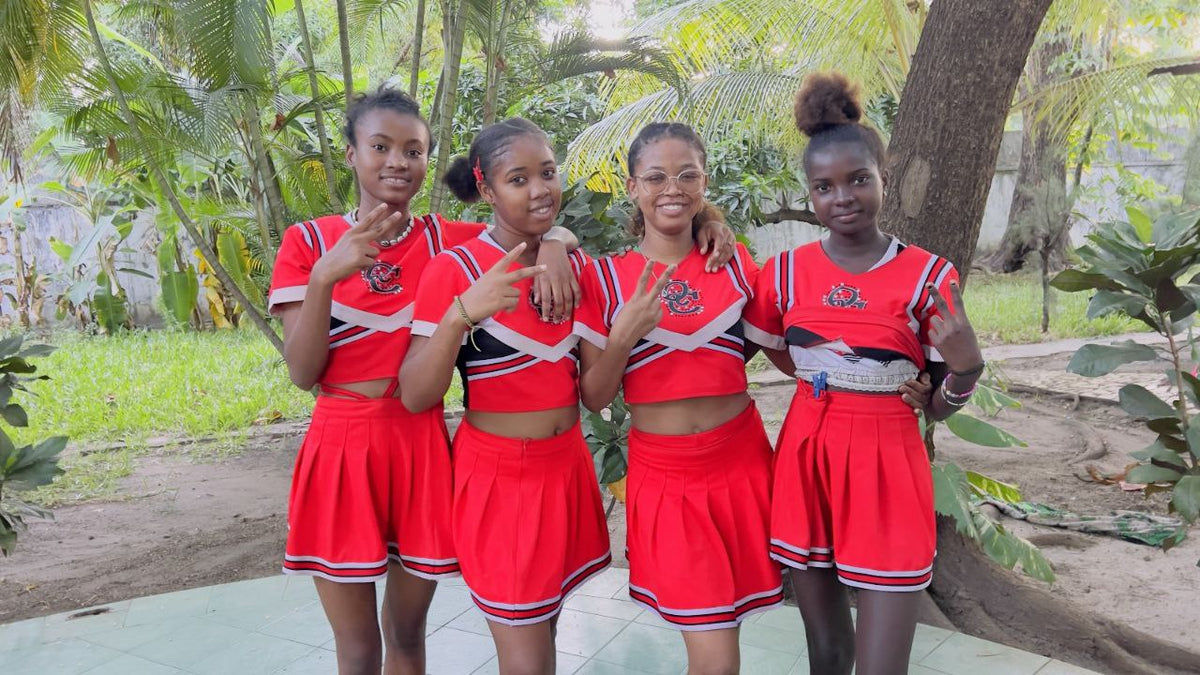 African Girls personalized video greeting performer